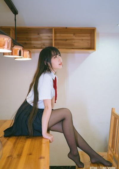 年轻的小婊4韩剧中文版_全集神马影院