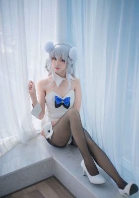 少妇一边喂奶一边我做_超清免费播放