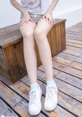 真实偷窥艺校厕所嘘_4K手机在线观看