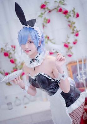 《赶尸艳谈》完整版_JVID性感写真